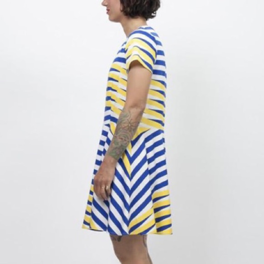 Dusen Dusen Blue Moire and Objects boxy short sleeve dress - Picture 3 of 9
